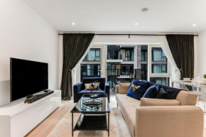 1BR Chelsea Retreat with Balcony View
